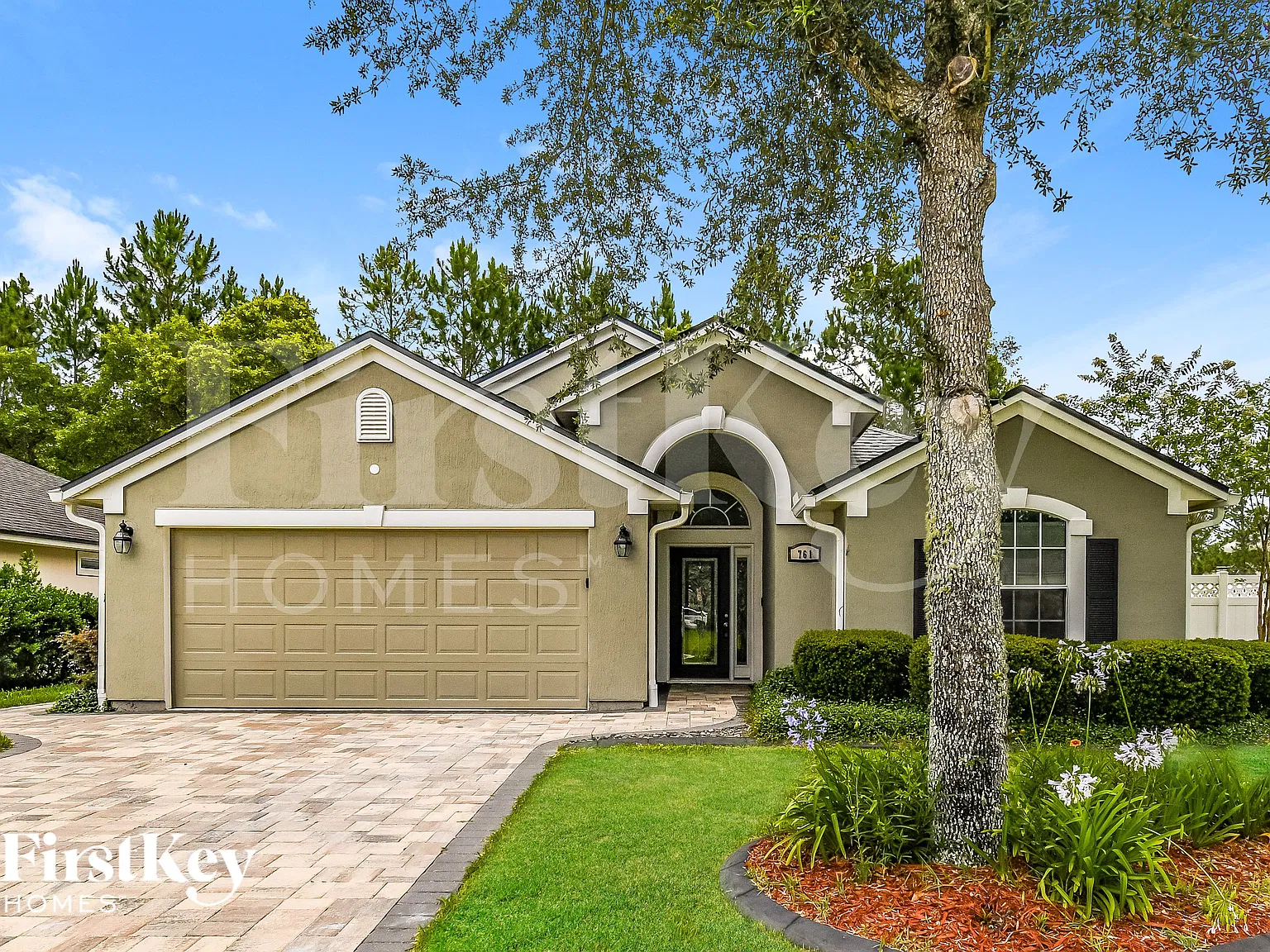 4 bed, 2.0 bath, 1753 sqft, $2,440 — Photo 2