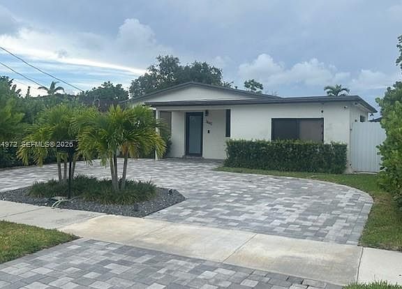 2nd image of 3440 SW 91st Ave