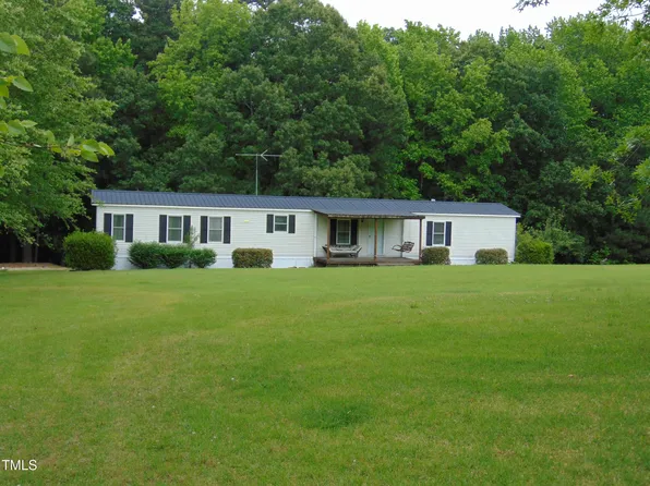 122 Fish Bite Ln, Clarksville, VA 23927