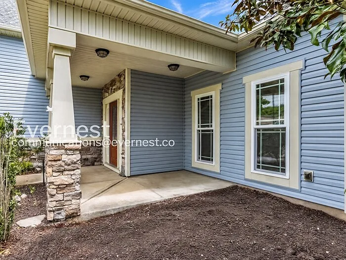 412 Drema Ct — Photo 2