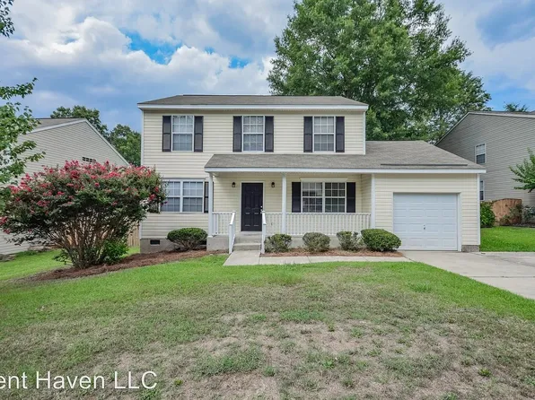 136 Bayfront Dr, Chapin, SC 29036