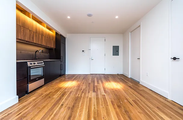 Rented by Nooklyn NYC LLC | media 47