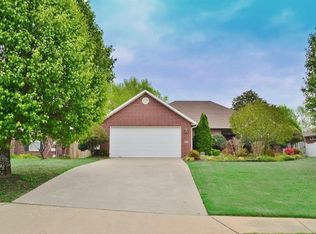 6101 W Pleasant Pl, Rogers, AR 72758