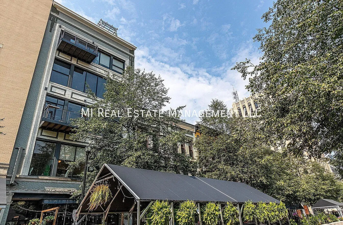 2 bed, 2.0 bath, 1496 sqft, $3,750 — Photo 1