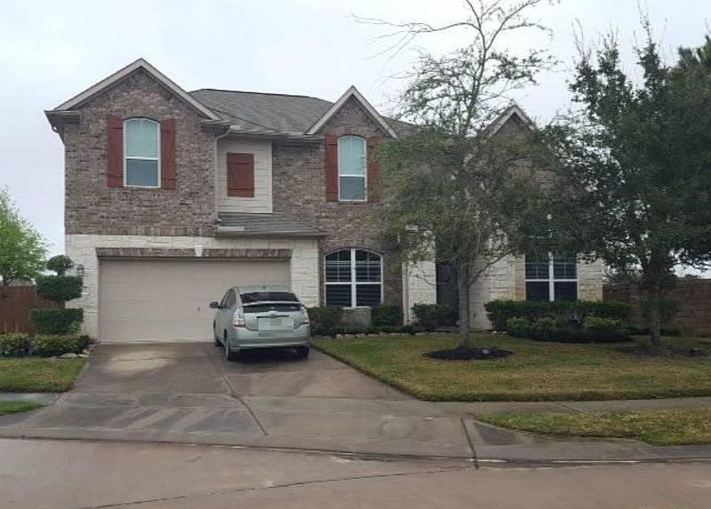1st image of 3203 Manor Lake Ln