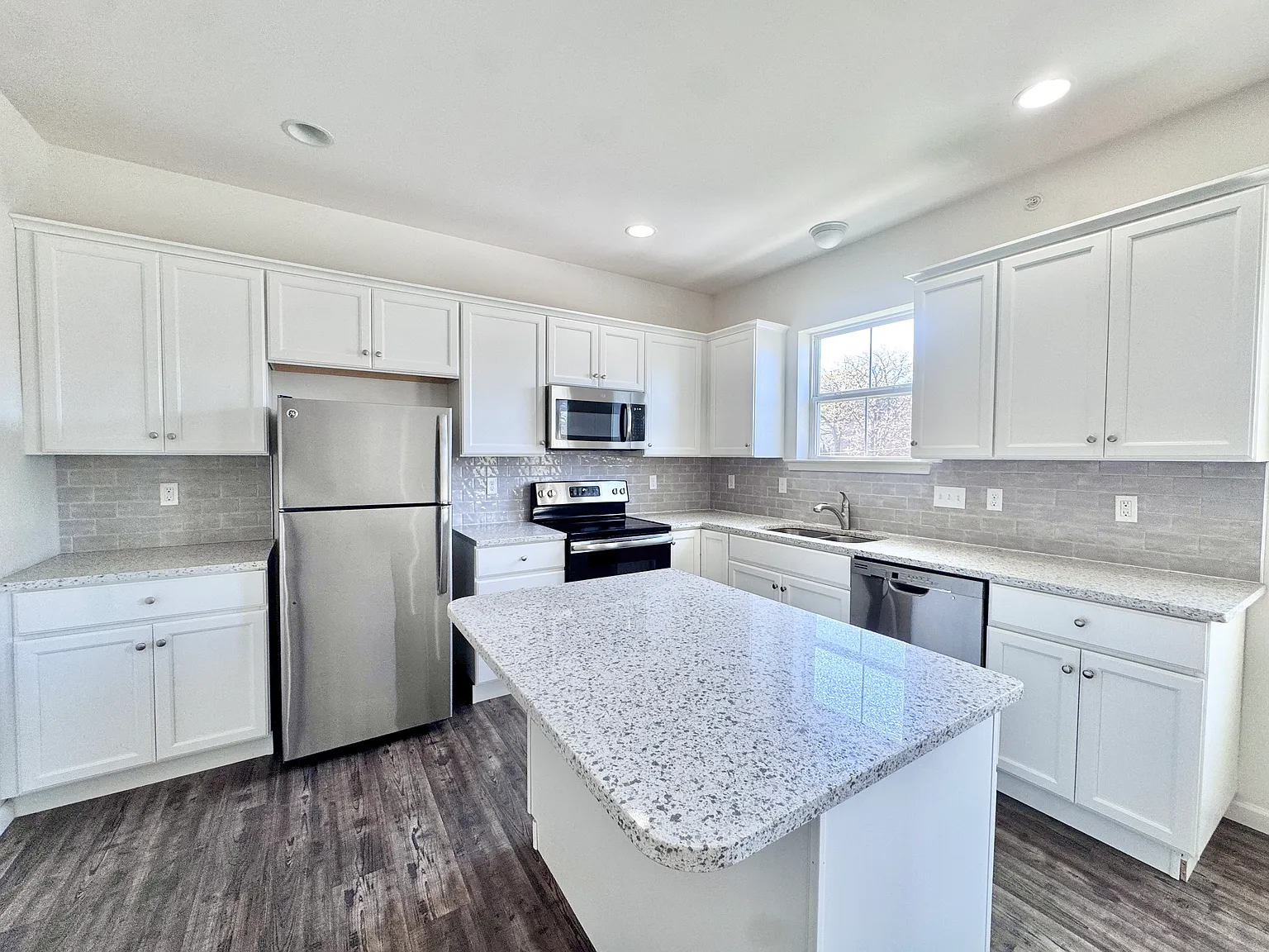 315 E Stone Aly, Alburtis PA 18011 — Photo 3