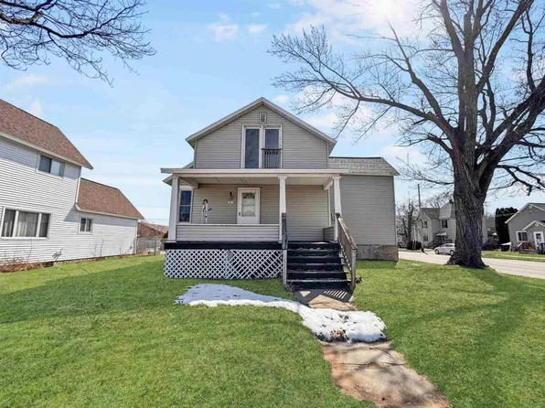 1417 11th Ave, Menominee, MI 49858