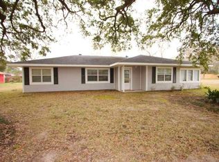 835 Vivian St, Bridge City, TX 77611