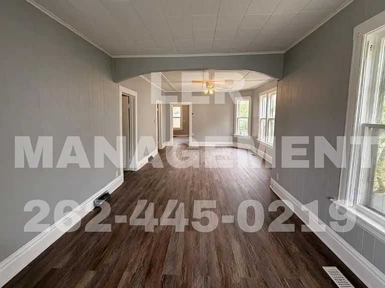 2112 53rd St — Photo 5