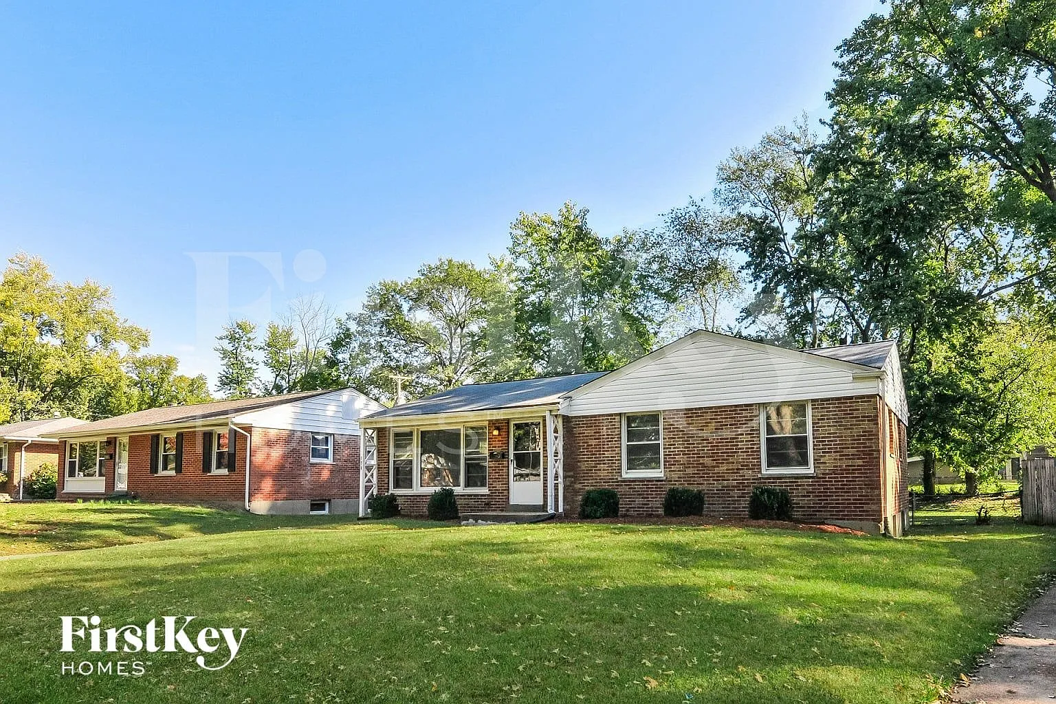 3 bed, 1.5 bath, 1092 sqft, $1,520 — Photo 1