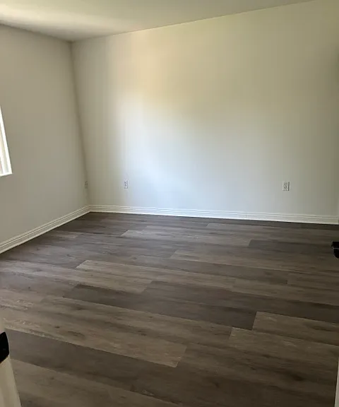 15057 Burbank Blvd — Photo 10
