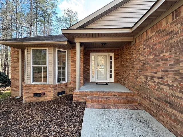 125 Golden Pond Ct — Photo 2