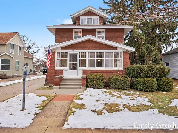 49 W Main Ave, Zeeland, MI 49464