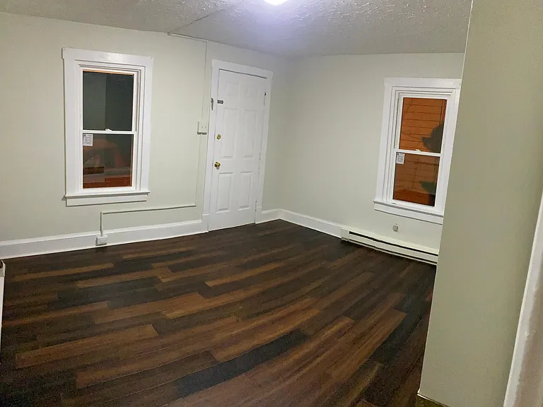 125 S Valley St — Photo 6
