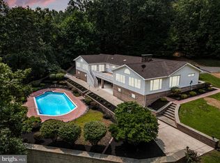 51 Savits Dr, Elverson, PA 19520