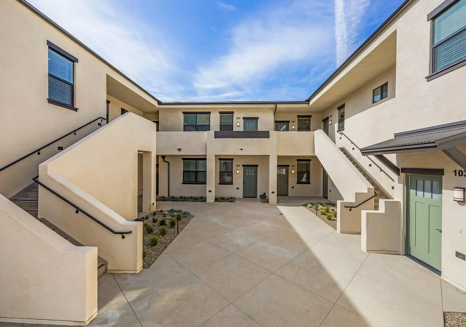 Kellogg Apartments — Photo 1