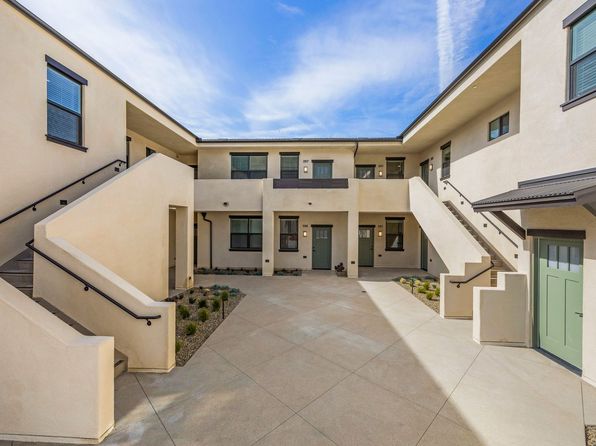 68 & 86 Kellogg St #203