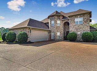 204 Flagstone Dr, Jackson, TN 38305