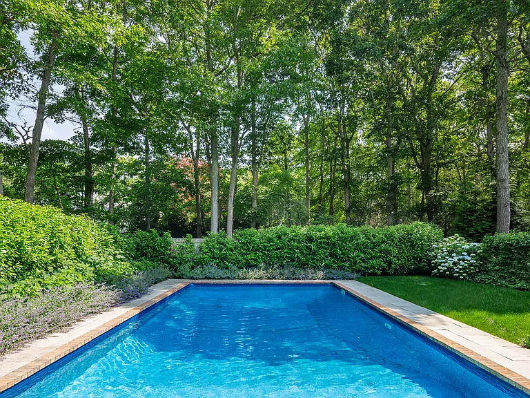 113 Northside Dr — Photo 34