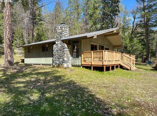 18000 Illinois River Rd, Selma, OR 97538