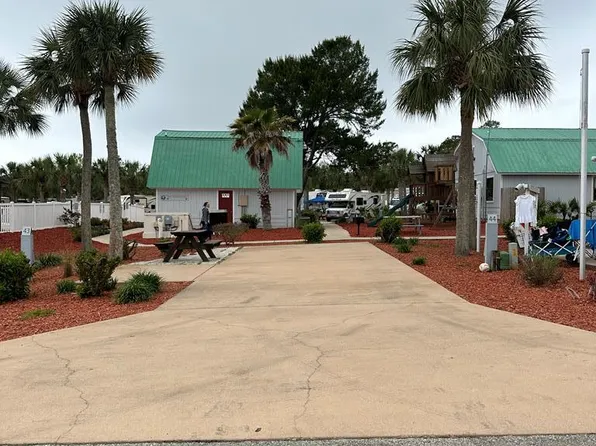 1843 Highway 98 W #44, Carrabelle, FL 32322