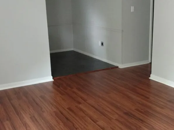 32 S Tucker St APT 8, Memphis, TN 38104