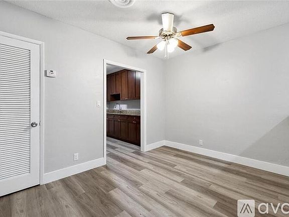 4th image of 4305 NE 21st Ave
