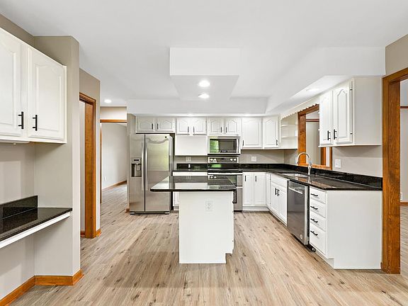 4th image of 203 Andover Dr