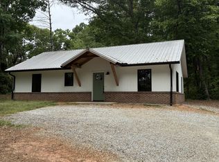 267 Sterling Dr, Hartwell, GA 30643