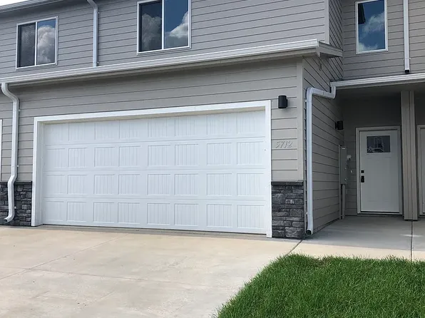 5712 E Avett Pl, Sioux Falls, SD 57108