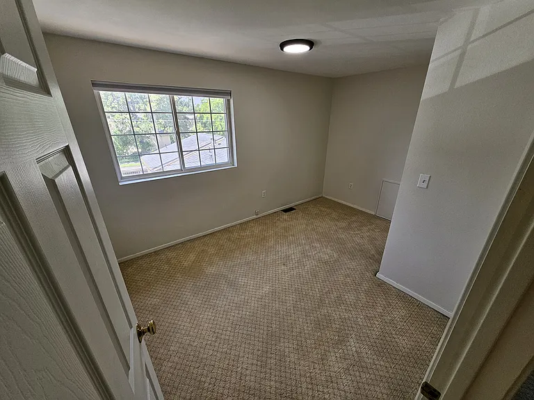 Upstairs Bedroom 1