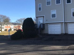 17 Tabshey Ct, Wethersfield, CT 06109