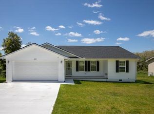 1099 Sparta Dr, Crossville, TN 38555