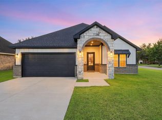 36 Prairie Oaks Dr, Santa Fe, TX 77510