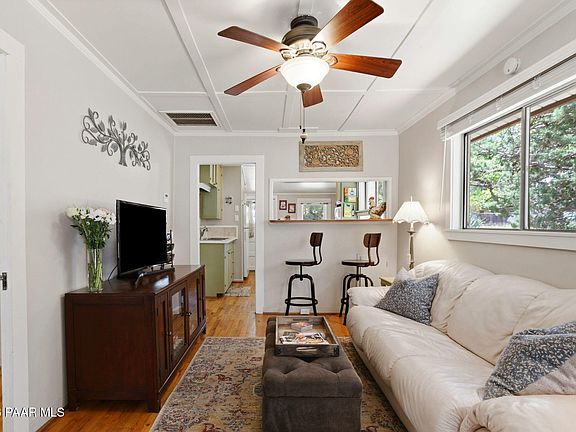4th image of 301 S Willow St