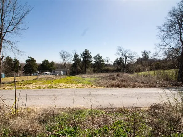 6040 & 6042 Kemrock Dr, Dallas, TX 75241