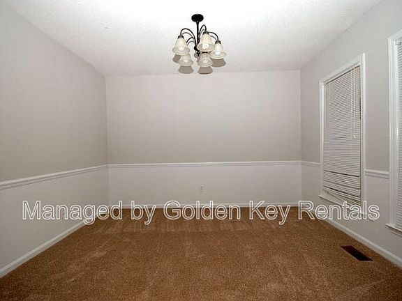4th image of 205 Crestwood Dr