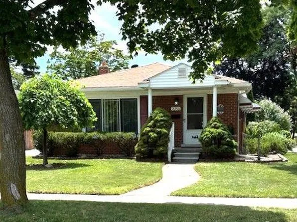 2351 Emeline St, Trenton, MI 48183