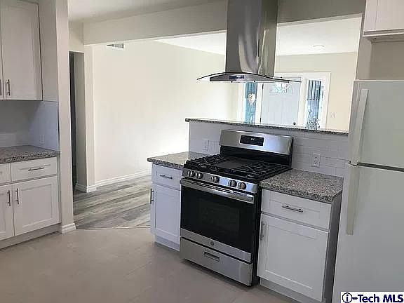 5th image of 1033 W Glenoaks Blvd #1035