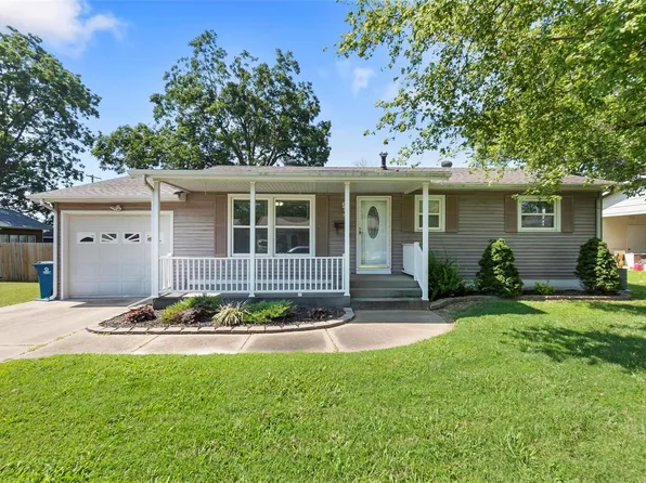 117 W Clarman Dr, Chaffee, MO 63740