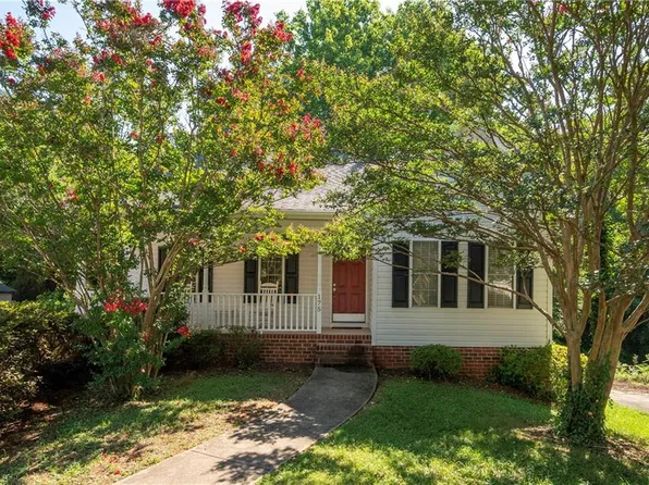 175 Millers Crossing Ct, Winston Salem, NC 27103