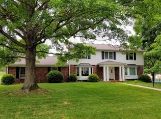 351 Conway Downs Dr, Saint Louis, MO 63141