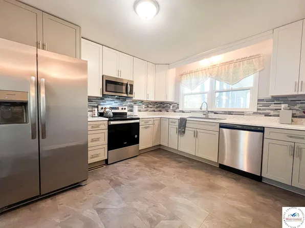 2405 Albert Lee Ave, Sedalia, MO 65301