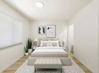 11812 S Main St, Los Angeles, CA 90061