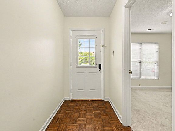 4th image of 26 Forest Green Dr #26