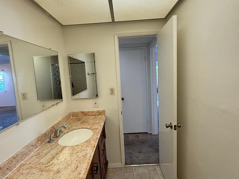 3345 Eton Ave — Photo 49