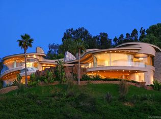 7455 Hillside Dr, La Jolla, CA 92037