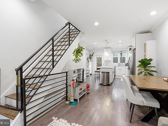 5th image of 2734 Latona St