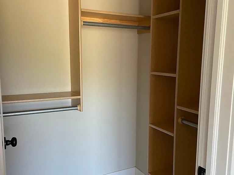 4827 N Hillside Ct — Photo 9