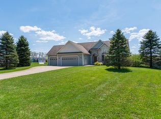 10803 Riedell Dr, Kalamazoo, MI 49009